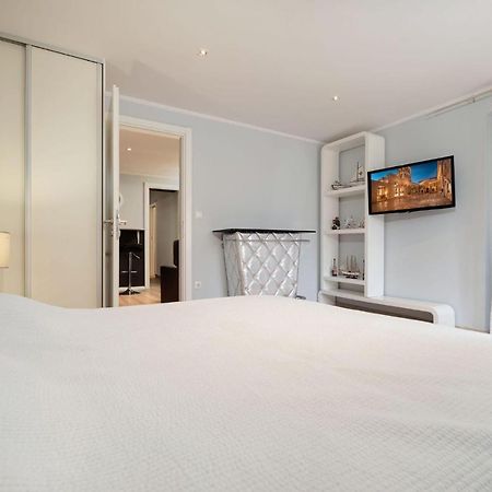 Apartman Gentile Lägenhet Split Exteriör bild