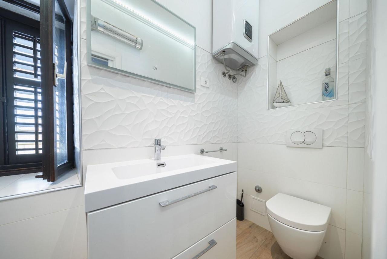 Apartman Gentile Lägenhet Split Exteriör bild