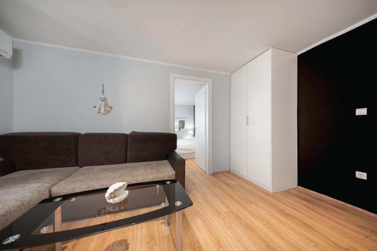 Apartman Gentile Lägenhet Split Exteriör bild